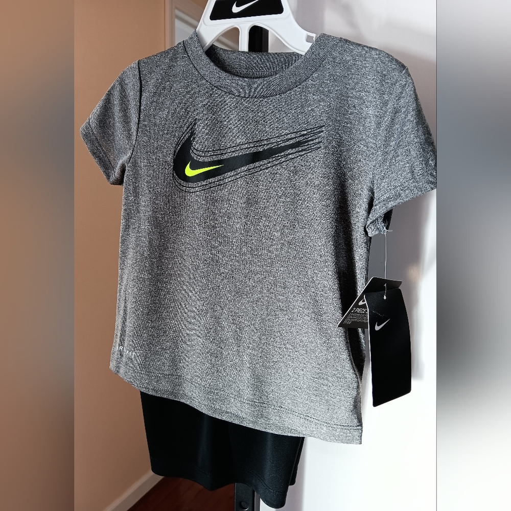 NIKE DRI FIT BOYS SHORT SET SIZE 24M NWT